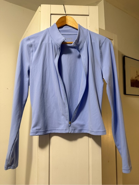 Aritzia Tops - BUTTER Limit Zip-Up Sweat-wicking mockneck zip-up jacket day flower blue Aritzia